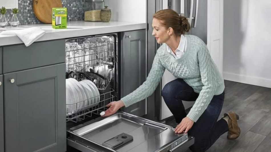 اشتباهات رایج در استفاده از ماشین ظرفشویی + راه حل - حل مشکلات ماشین ظرفشویی - خدمات پشتیبان