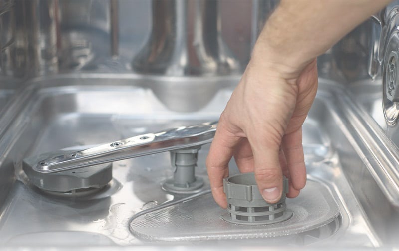 Cleaning the dishwasher spray arm - تعمیر ماشین ظرفشویی خود را به متخصصان ما بسپارید