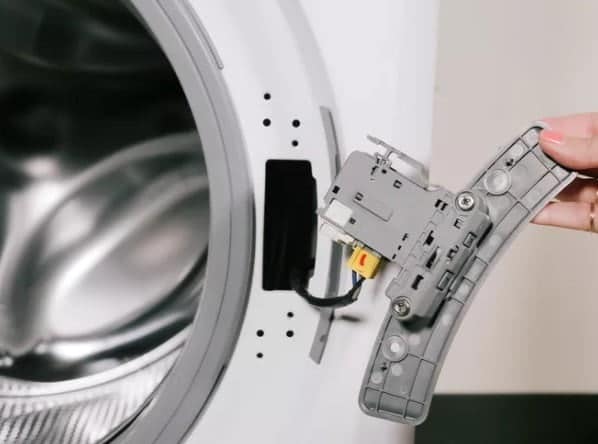 locked washing machine door - عیب یابی و تعمیر لباسشویی ال جی (LG)