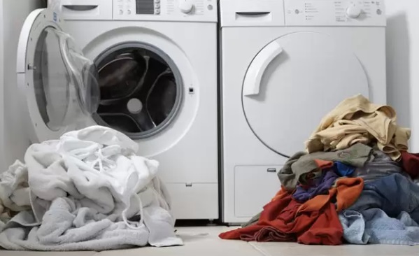 Untitled 1 - علت قاطی شدن رنگ لباس در لباسشویی