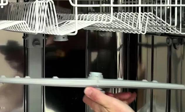 Untitled 81 - نحوه تمیز کردن ماشین ظرفشویی