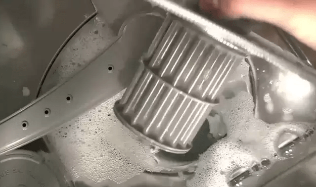 Untitled 15 - علت تمیز نشستن ظروف در ظرفشویی