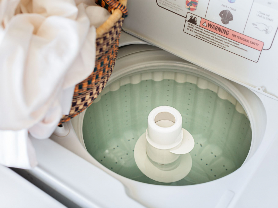 washing machine wont drain 950x713 - آموزش حرفه ای و کامل کار با ماشین لباسشویی ارج