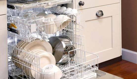 100 2 555x321 - نحوه تمیز کردن ماشین ظرفشویی