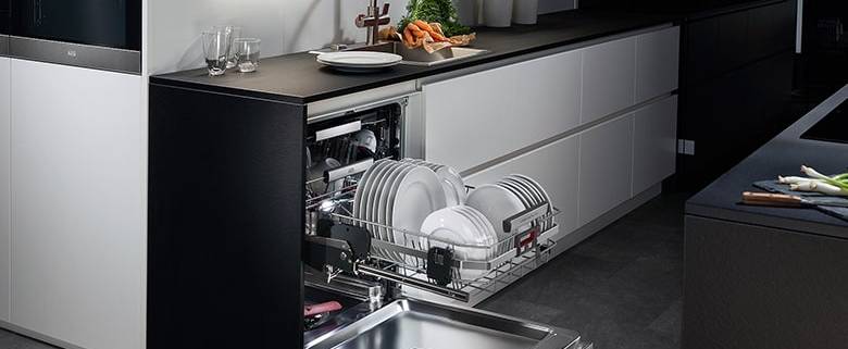dishwasher 780x321 - علت کدر شدن و سفیدک زدن ظروف در ظرفشویی