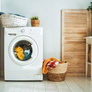 2 11 180x180 - جمع شدن آب در ماشین لباسشویی خاموش